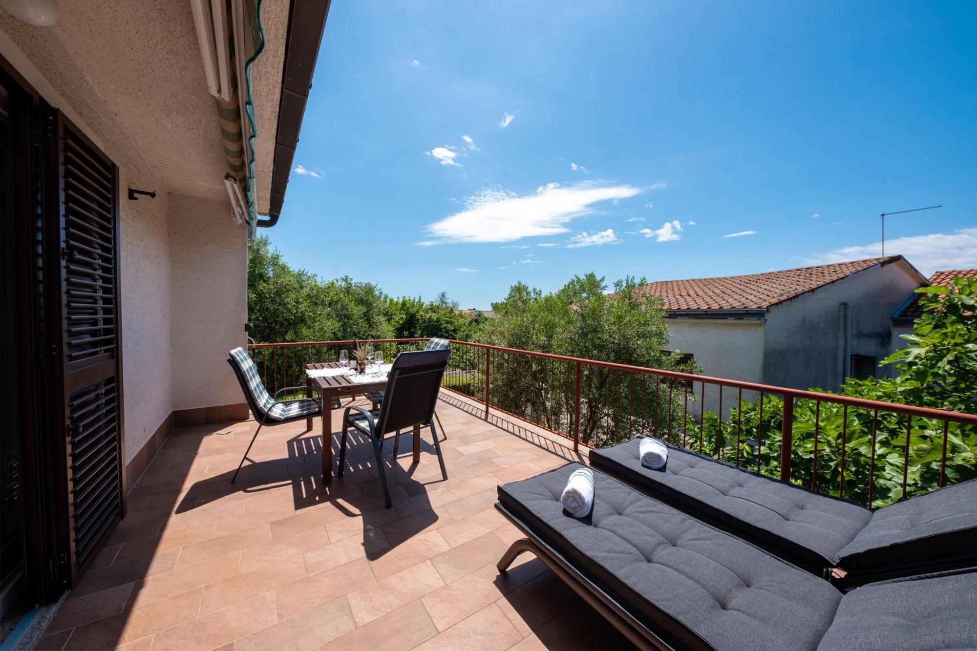 Klepac Apartment Krk Town